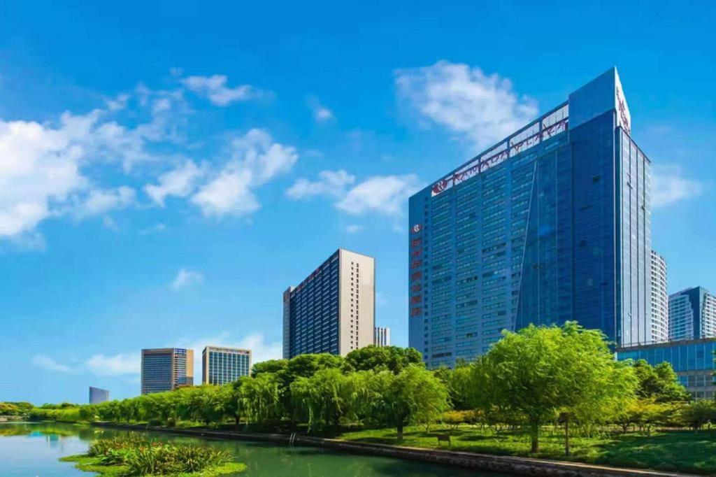 Ramada Plaza By Wyndham Hangzhou Riverside Buitenkant foto